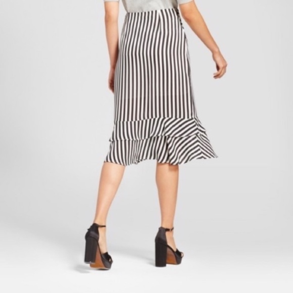 Who What Wear Tie Waist Skirt Black White Stripe - Picture 2 of 5